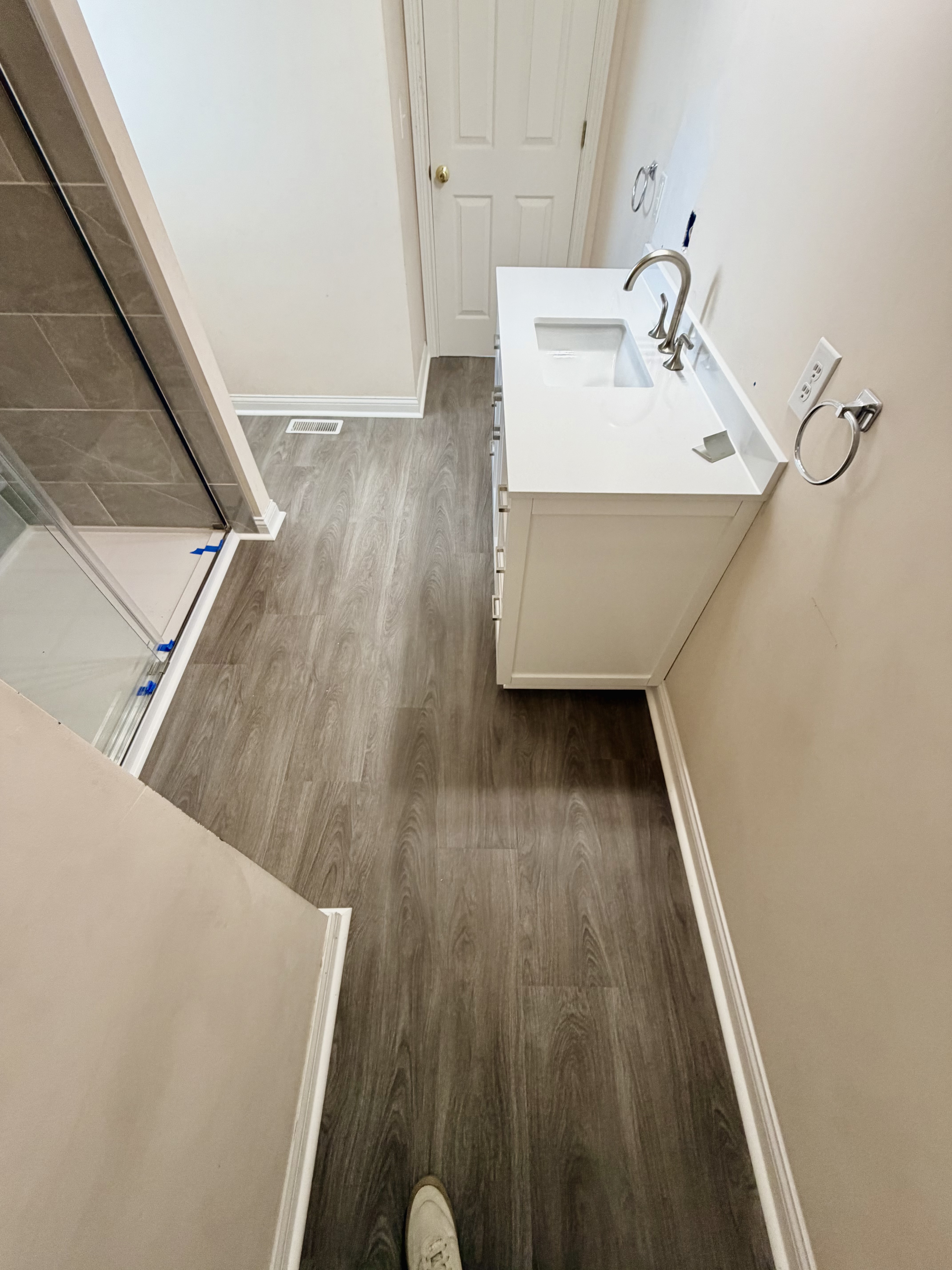 Bathroom – LVP Flooring Detail