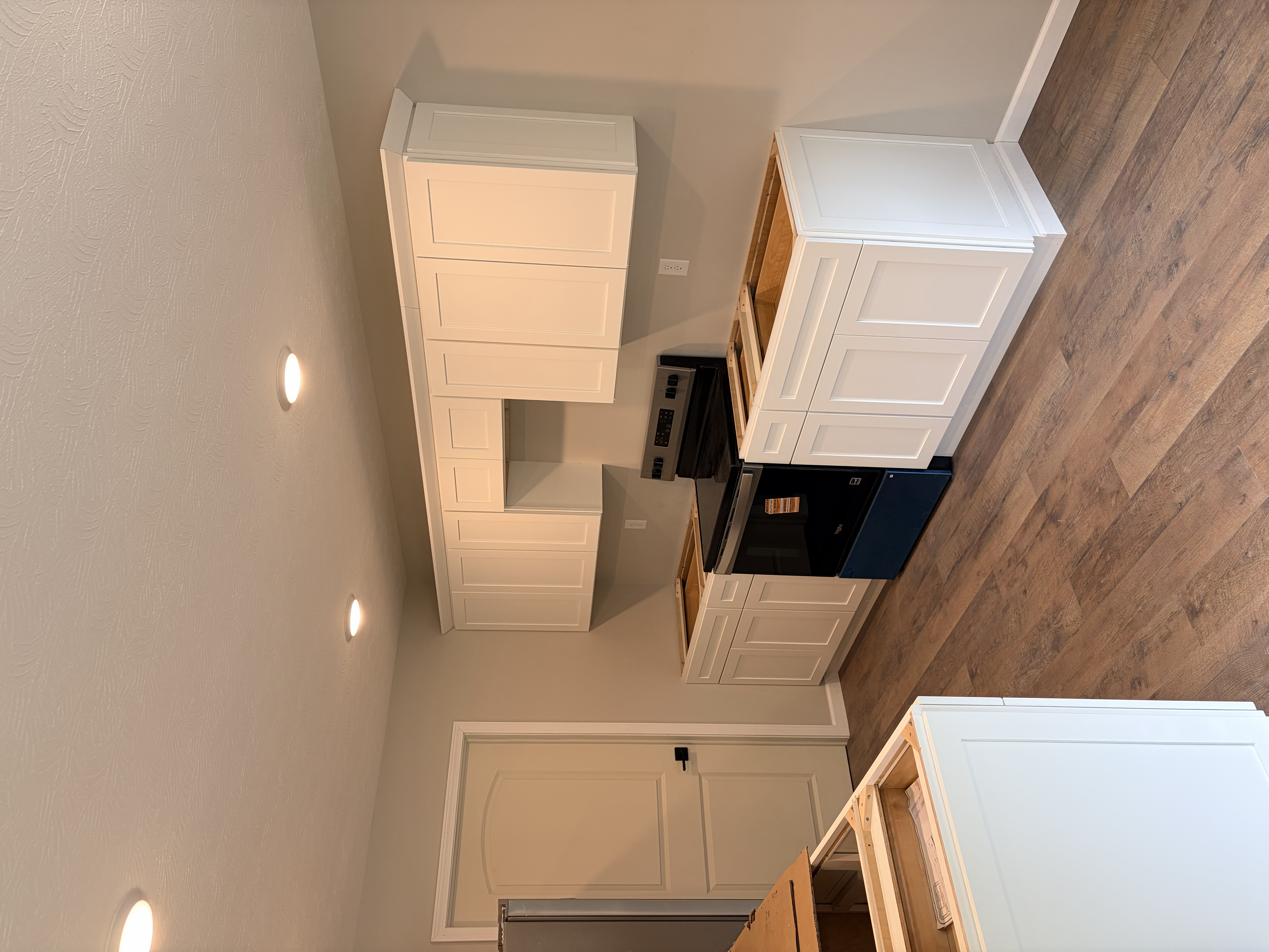 Kitchen – Cabinet Installation